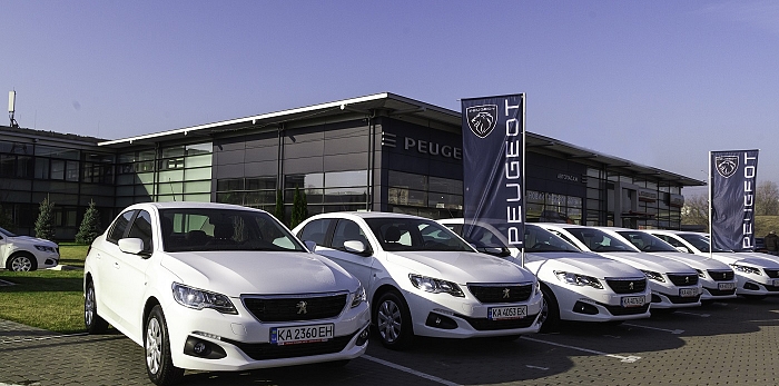  94 АВТОМОБІЛІ PEUGEOT ПРОДАЛИ