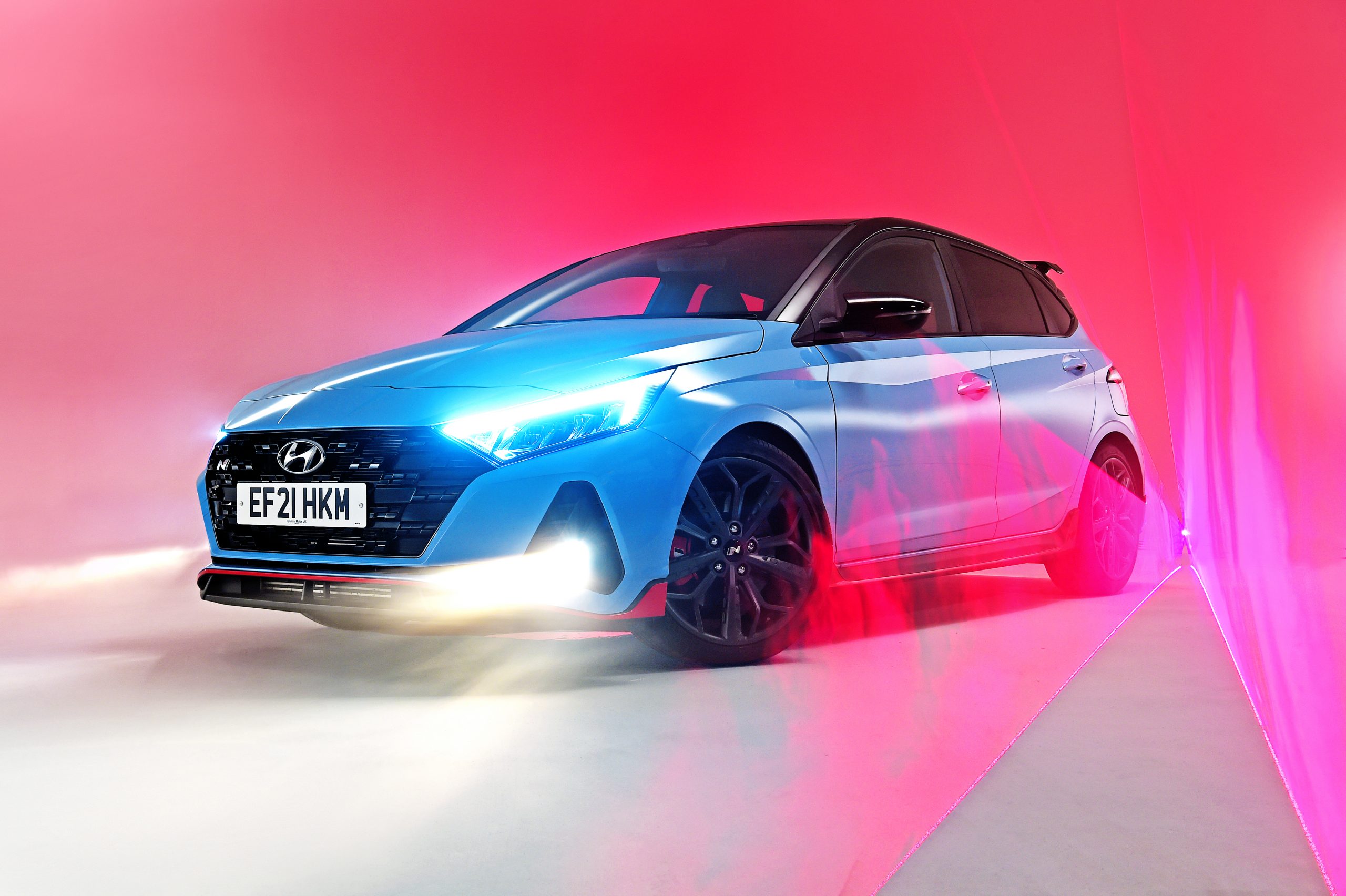 Бренд Hyundai отримав шість нагород, серед яких головна нагорода «Автомобіль року 2021» за модель IONIQ 5. | Хюндай Мотор Україна - фото 8