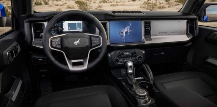  Bronco First Edition Black Onyx: фото интерьера