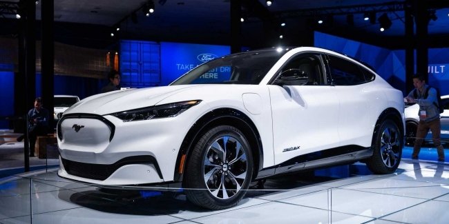  Электрический Ford Mustang Mach-E пользуется огромной популярностью в США