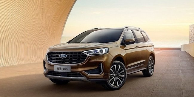  Ford Edge примерил новый салон