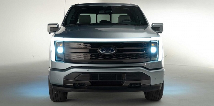  Ford отримує по 15 заявок на хвилину на пікап F-150 Lightning