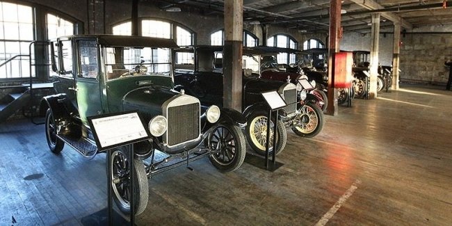  К автосалону в Детройте музей Ford собрал полную коллекцию «алфавитных» моделей