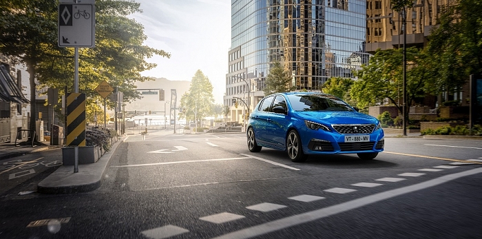  Новый PEUGEOT 308: теперь с полностью цифровым салоном Peugeot i-Cockpit®