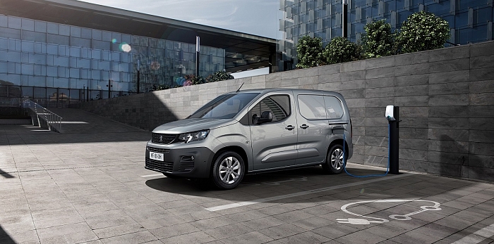  Новый PEUGEOT e-PARTNER: все также ваш надежный партнер, но теперь – с электроприводом