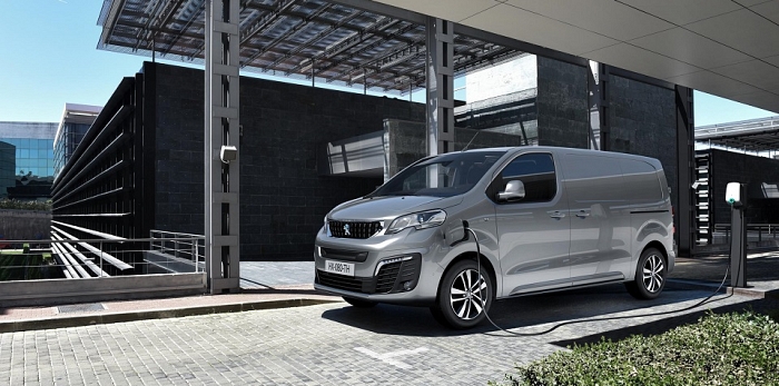  PEUGEOT e-EXPERT: «электро»-профи на дороге
