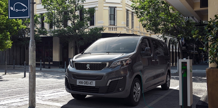  PEUGEOT e-TRAVELLER – новый уровень путешествий
