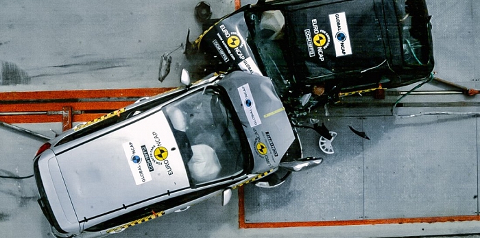  Старый и новый Ford Fiesta встретились во фронтальном краш-тесте