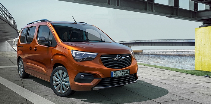  Вен Opel Combo Life став електромобілем з п´яти- або семимісцевим салоном