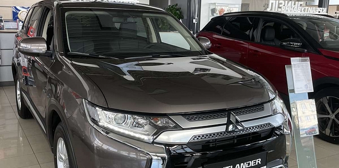  Встигни придбати останній повнопривідний MITSUBISHI OUTLANDER