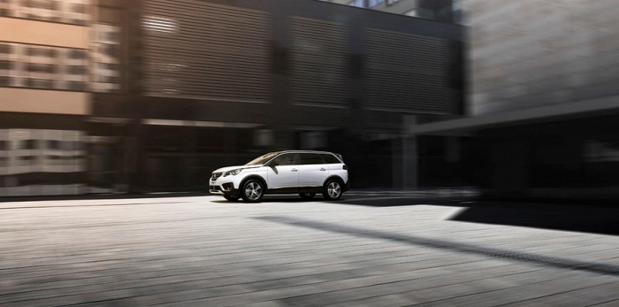  ЗАМОВЛЯЙ PEUGEOT 5008