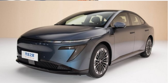  Nissan виводить на ринок електричний седан N7