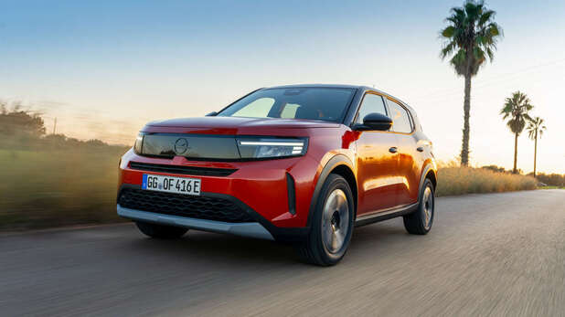  Оголошено ціни на гібридний Opel Frontera: автомобілі прямують в Україну, відкрито прийом замовлень
